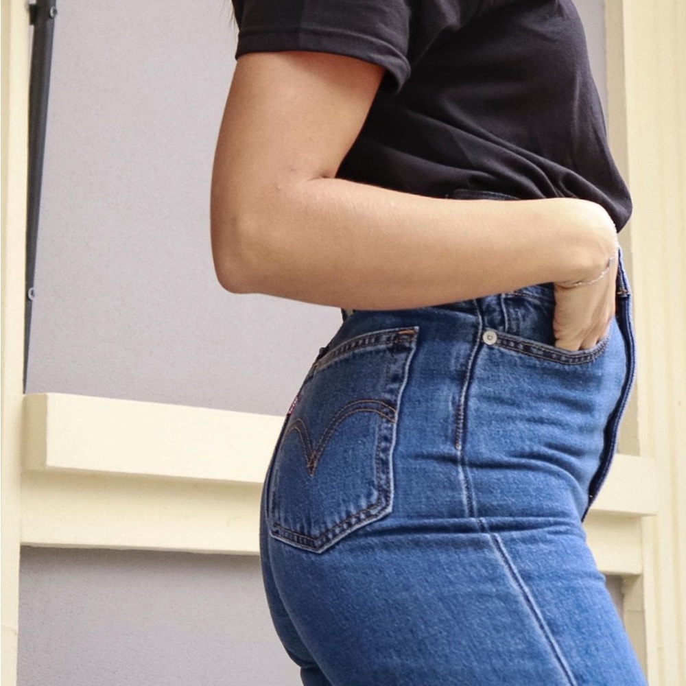 Levi’s Premium HIGH LOOSE JEANS - Picture 11 of 11